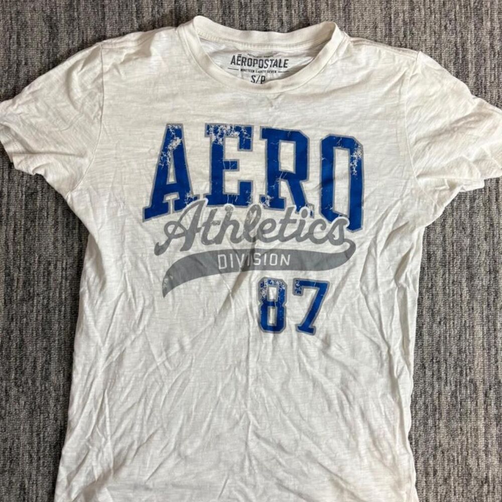 Super crazy retro spellout Aeropostale white T-shirt